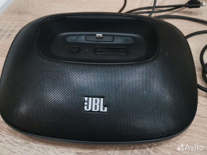 Акустика JBL + зарядное устройство