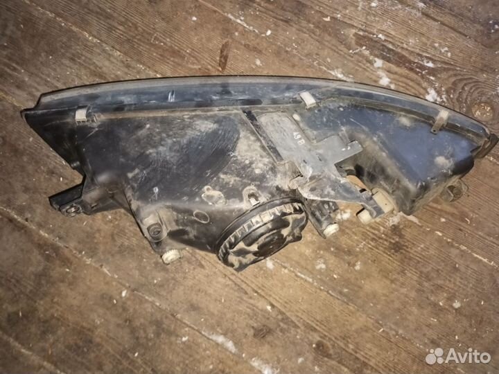 Фары на митсубиши каризма