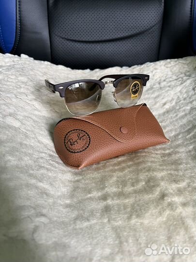 Солнцезащитные очки Ray Ban