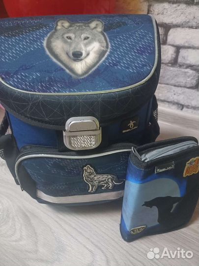 Портфель школьный ортопедический. +пенал