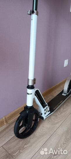 Самокат reaction 200