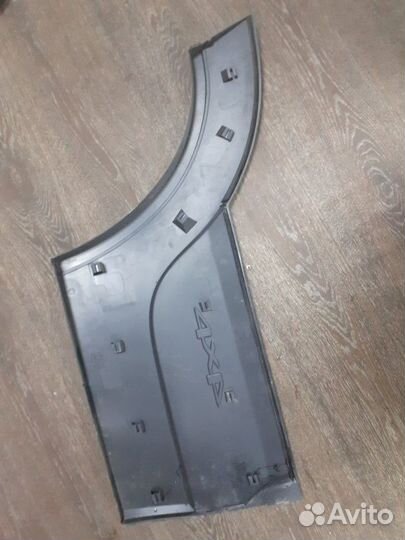 Накладка двери задняя левая Chevrolet Niva 2123
