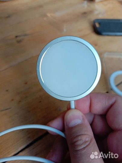 Зарядное устройство для iPhone