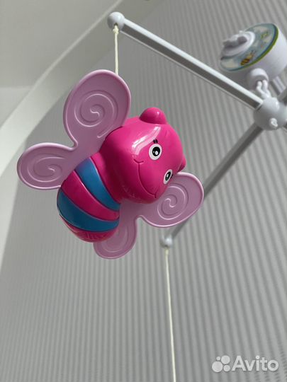 Мобиль на кроватку бабочки