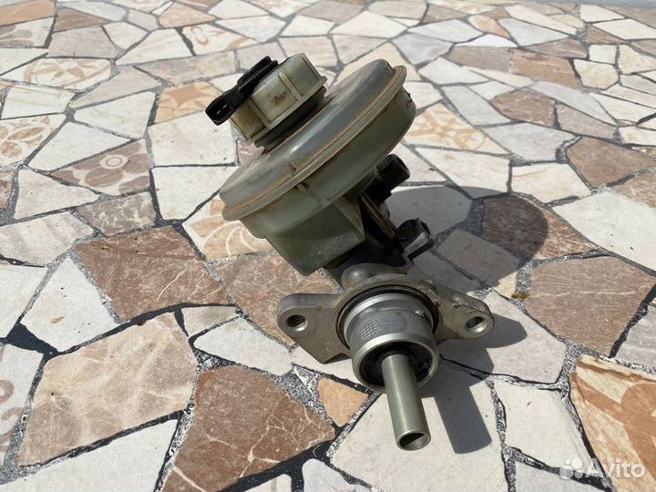 Главный тормозной цилиндр Chevrolet Niva 1.7 2004