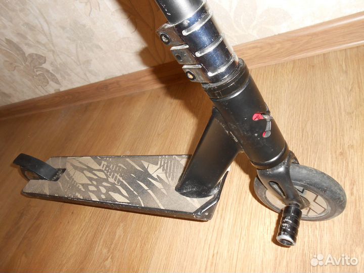 Трюковой самокат Explore Crocco