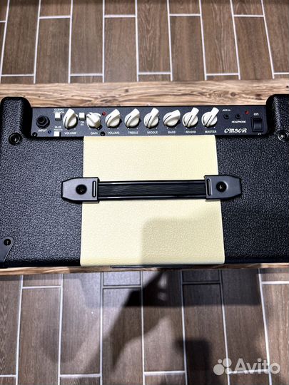 Комбоусилитель для электрогитары, Cort CM30R