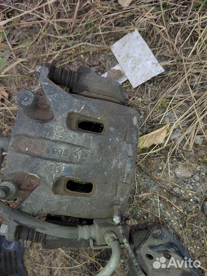 Суппорт Nissan Fuga