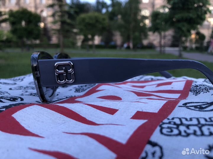 Солнцезащитные очки