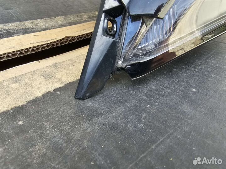 Lexus nx фонарь задний левый