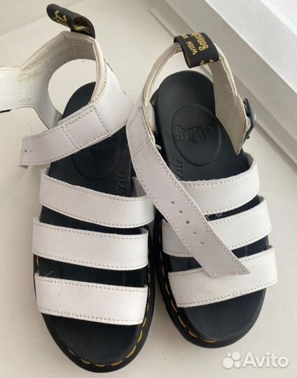 Сандалии женские dr martens 36