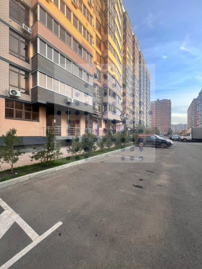 Коммерция 60 кв. м., свой вход, под магазин, офис