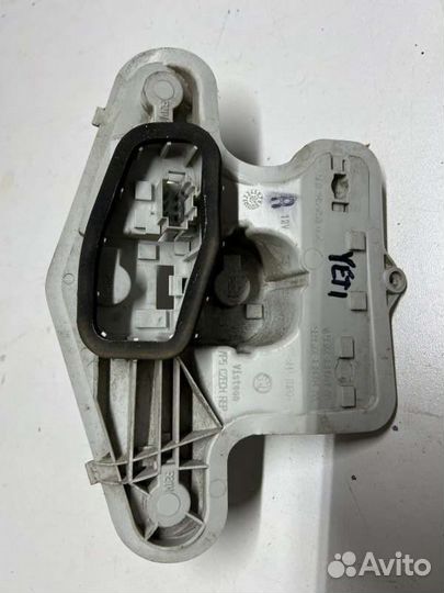 Плата заднего фонаря задняя правая Skoda Yeti 1.2