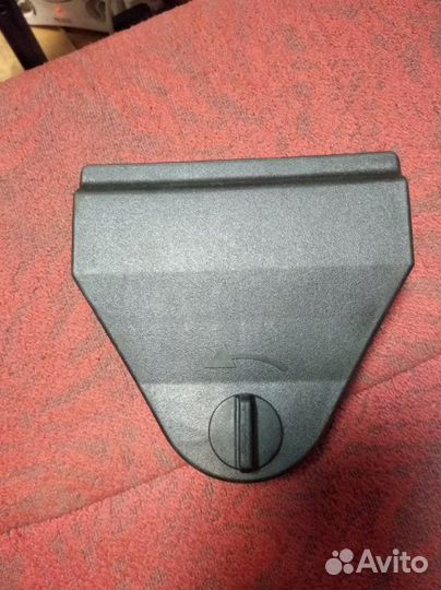 Кронштейн аварийного знака Audi