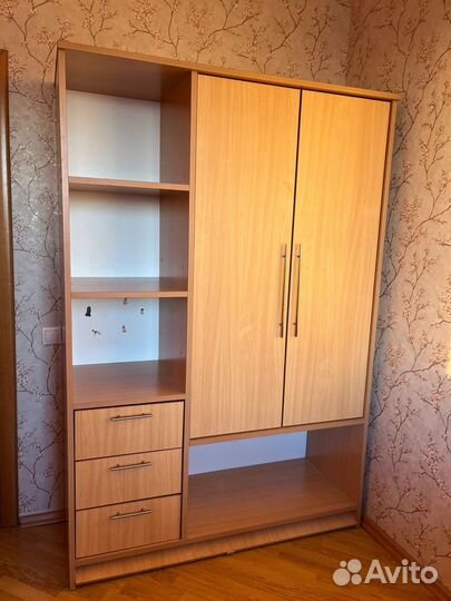 Шкаф