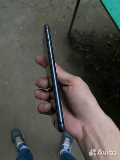 iPhone 8 Plus, 64 ГБ