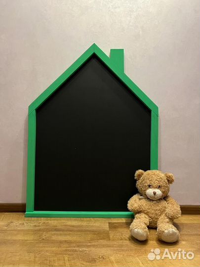 Меловая доска в форме домика