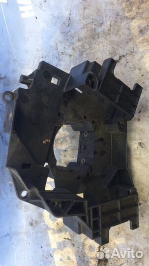 Крепление подрулевых переключателей. Ford Transit