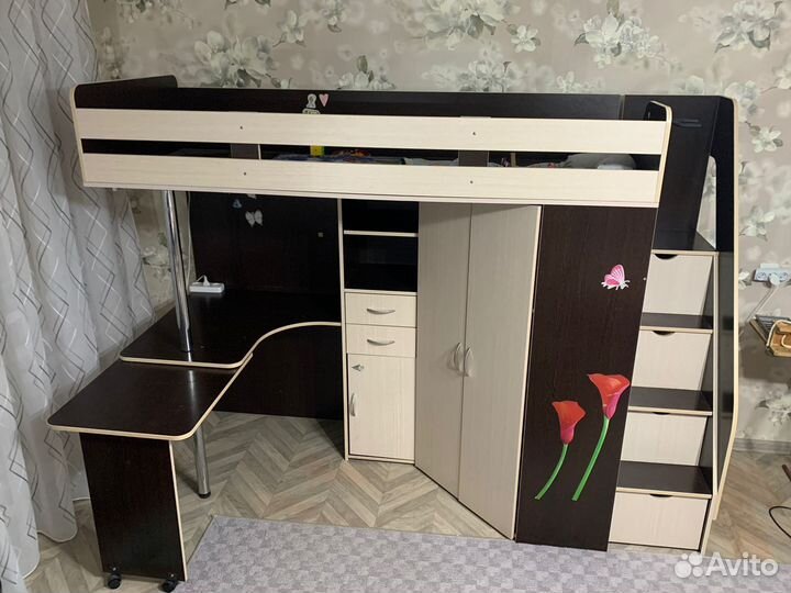 Шкаф стенка с кроватью