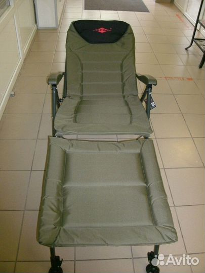 Карповое кресло с подставкой для ног