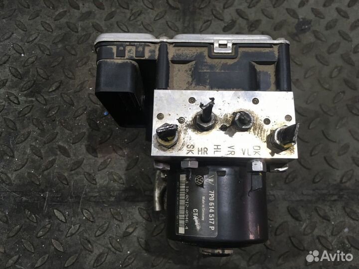 Блок ABS (насос) (Volkswagen Touareg)