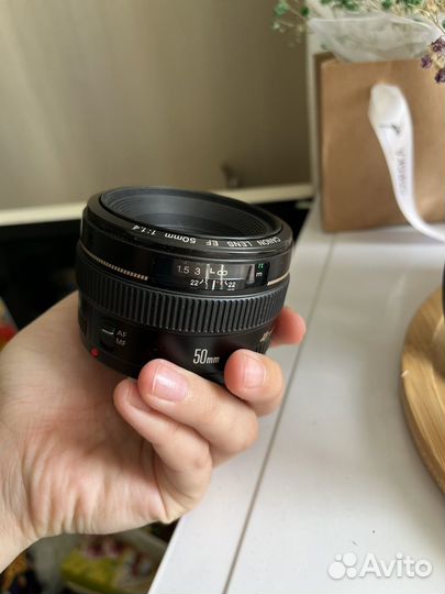 Объектив Canon EF 50mm 1:1.4