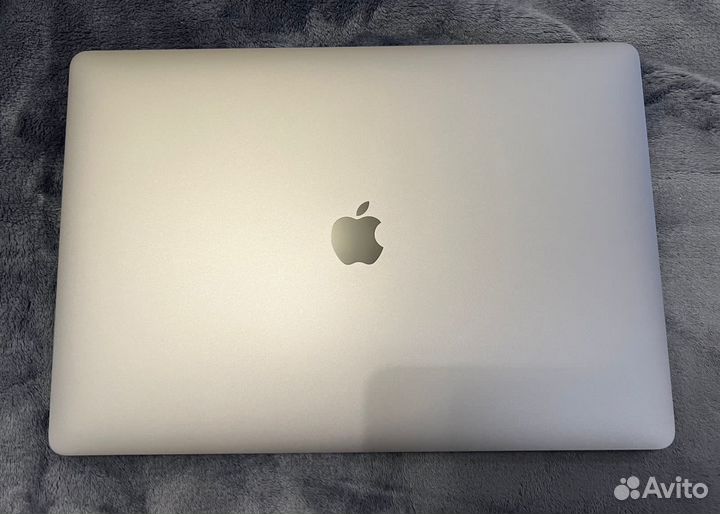 Apple MacBook Pro