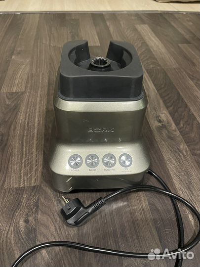 Блендер Bork b800