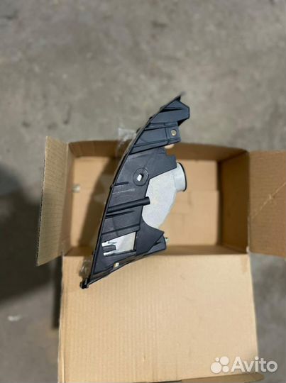 Туманки Toyota Estima