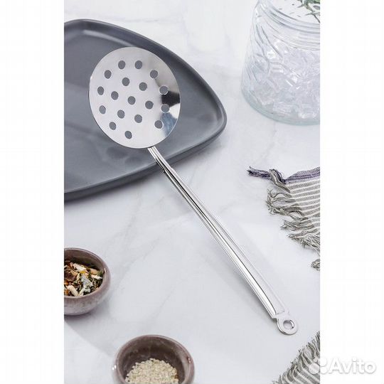 Шумовка с цельнометаллической ручкой, d9,5 см, цве