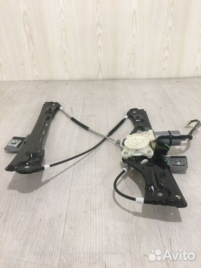 Стеклоподъемник передний левый Mercedes Benz E300