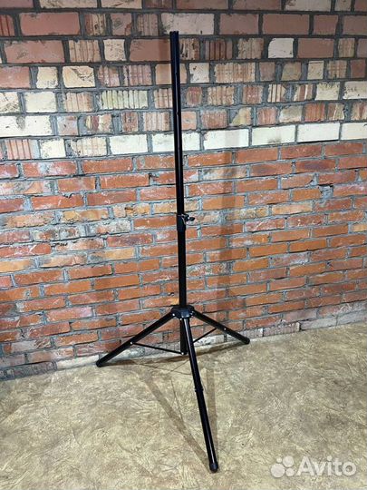 Стойки для колонок (акустических систем)