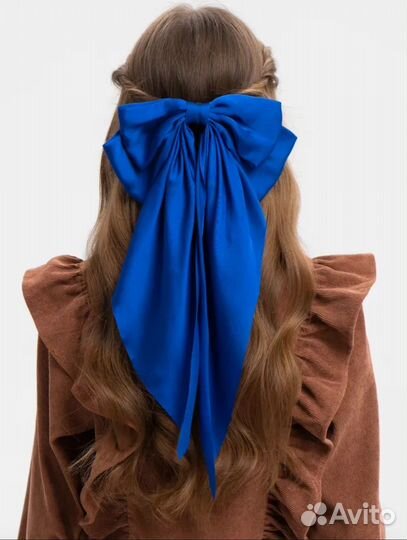 Бант для волос на заколке атласный, на выпускной