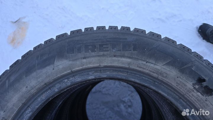 Pirelli Ice Zero 195/60 R15