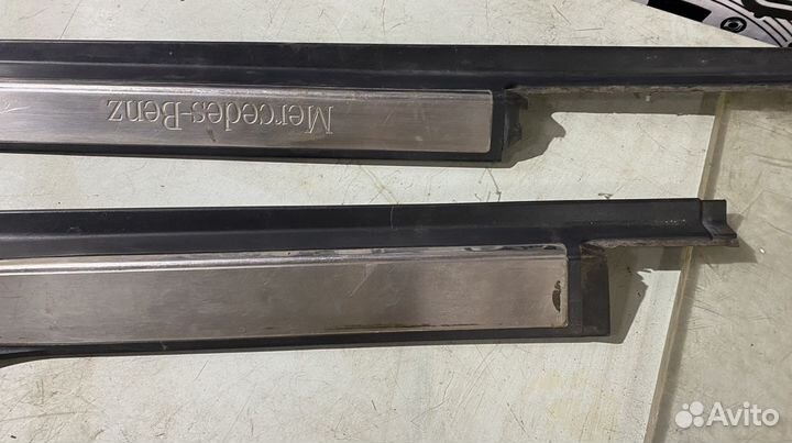 Накладки на пороги внешние Mercedes Benz W220