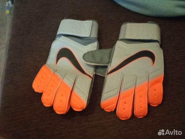 Вратарские перчатки nike