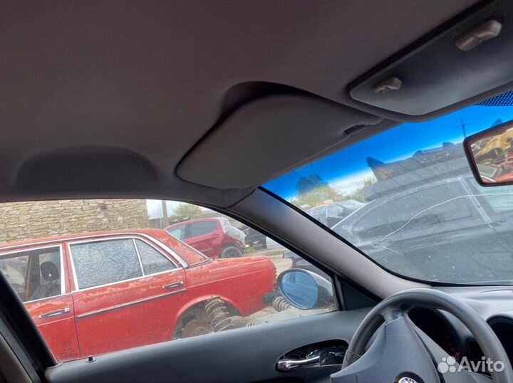 Обшивка потолка Alfa Romeo 156