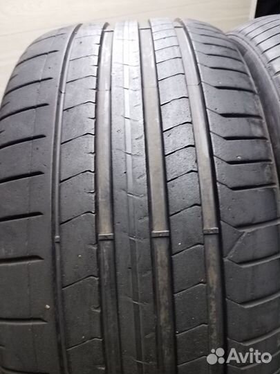 Pirelli P Zero 275/35 R21