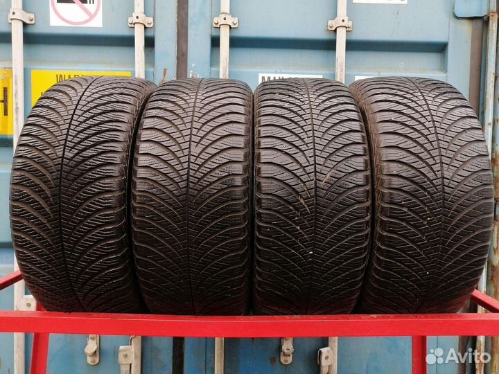 Goodyear Vector 4Seasons Gen-2 225/50 R17 98V