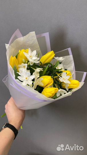 Тюльпаны нарциссы весенний букет