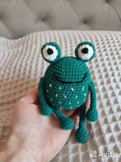 Вязаные игрушки лягушка