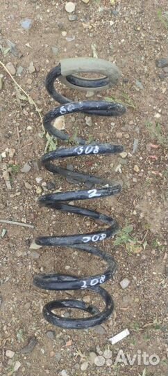Пружина задняя Peugeot 308 4A EP6 2010