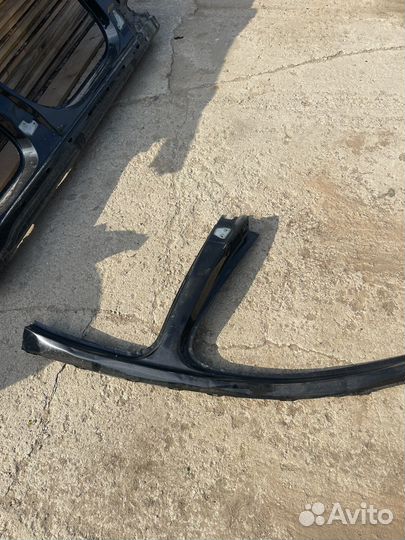 Банан стойка левая mercedes w213 E300