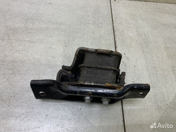 Опора двигателя Субару