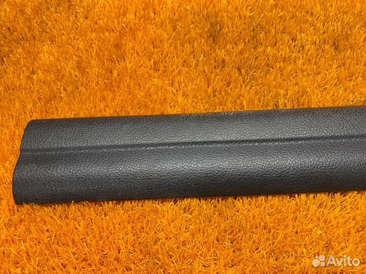 Накладка на порог салона передняя левая Bmw