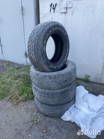 Bridgestone Dueler A/T 697 275/65 R17 115T