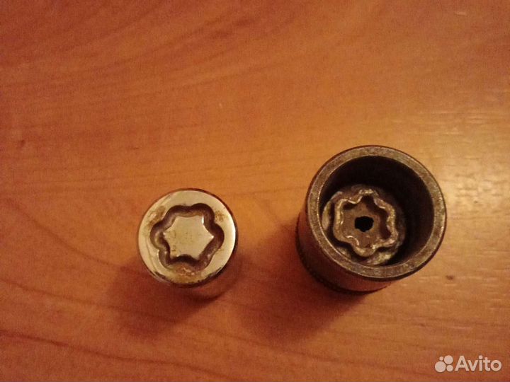 Гайки Комплект секретных McGard patent 4664COO