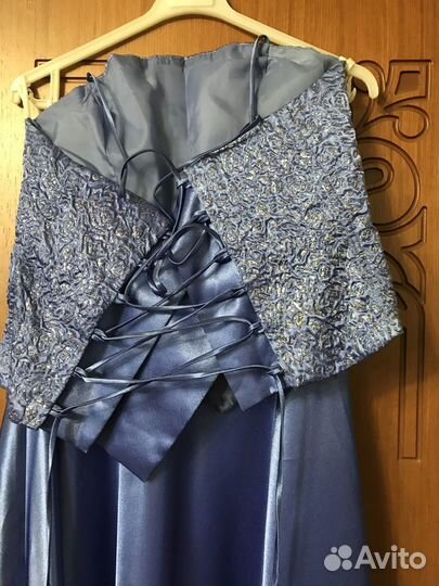 Платье вечернее