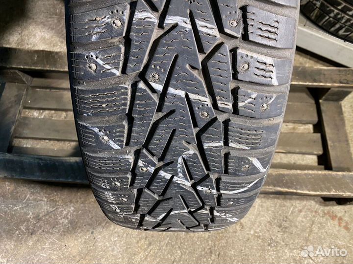 Nokian Tyres Hakkapeliitta 7 215/65 R16 102T