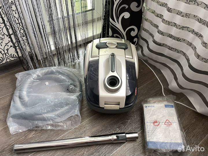 Пылесос Vitek vt-1833